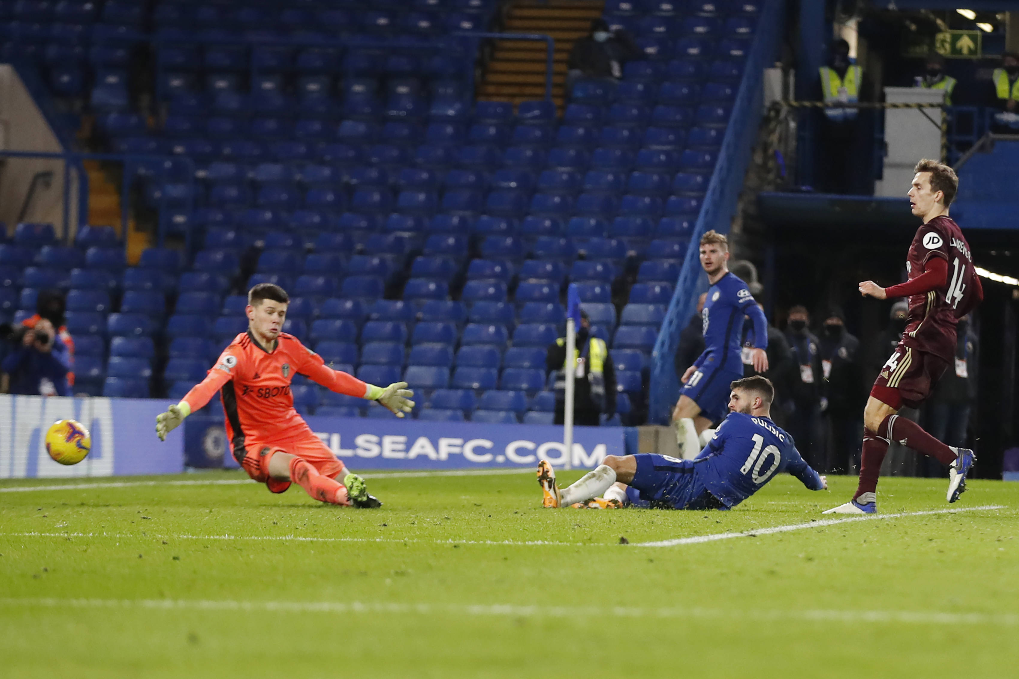 战术的比拼 战术的比拼